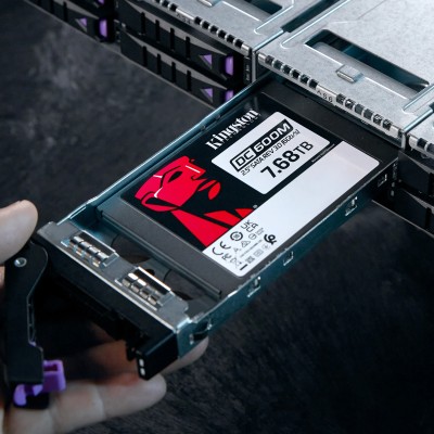 Kingston Data Center DC600M SSD 7.68TB a 560MB/s 2.5" SATA 6GB/s