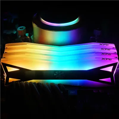 ADATA XPG Spectrix D60G RGB KIT 32GB DDR4 a 3600MHz CL18 1.4v