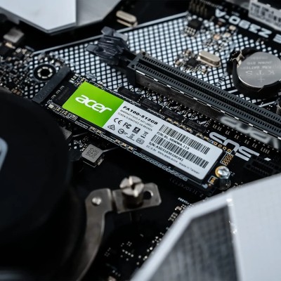 Acer RE100 M.2 SSD 512GB a 560MB/s 2280