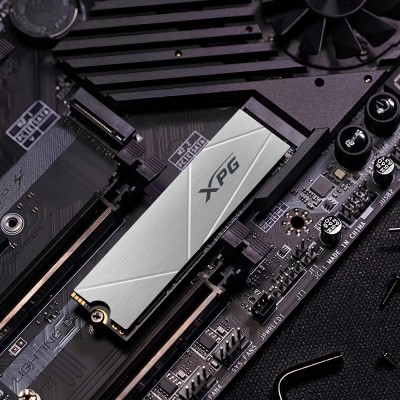 ADATA XPG Gammix S60 SSD 512GB NVMe a 4700MB/s PCIe 4.0 con